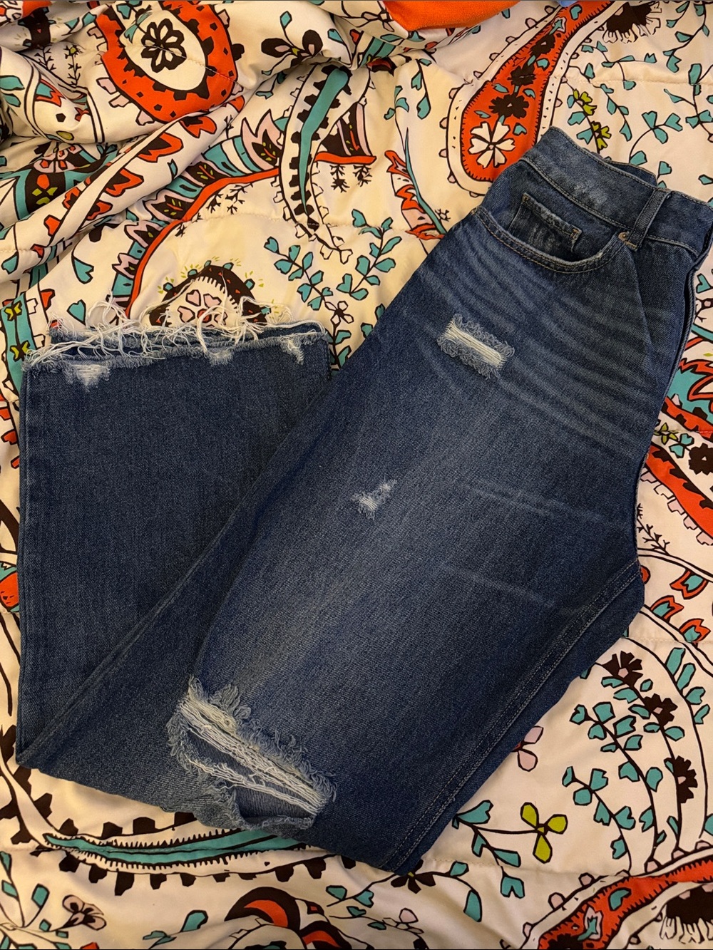 Rewash Distressed Straight Leg Jeans in Mid Blue Wash